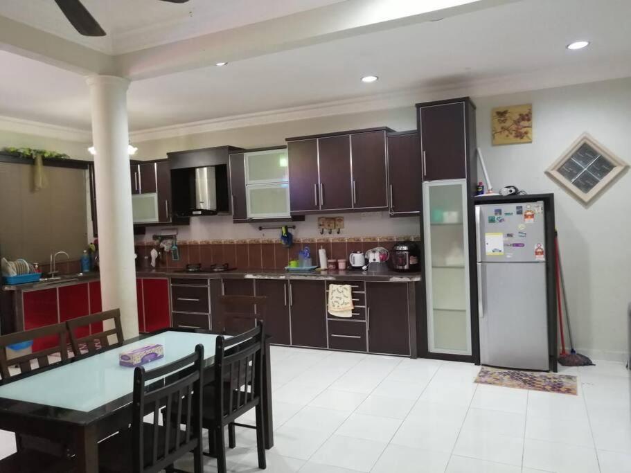 Sri Wang Homestay @ Arau Bagian luar foto